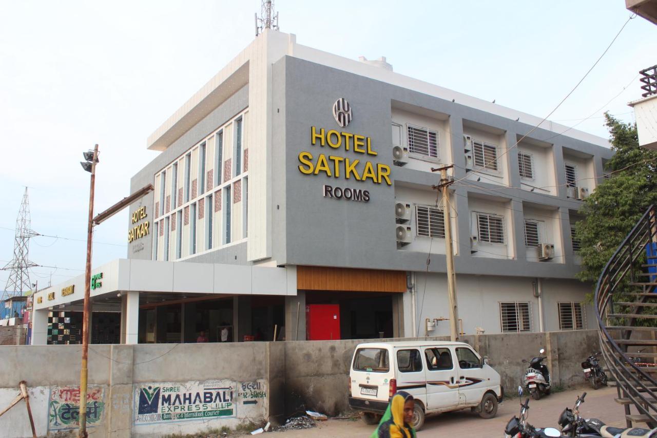 Hotel Satkar Chhatral Kültér fotó