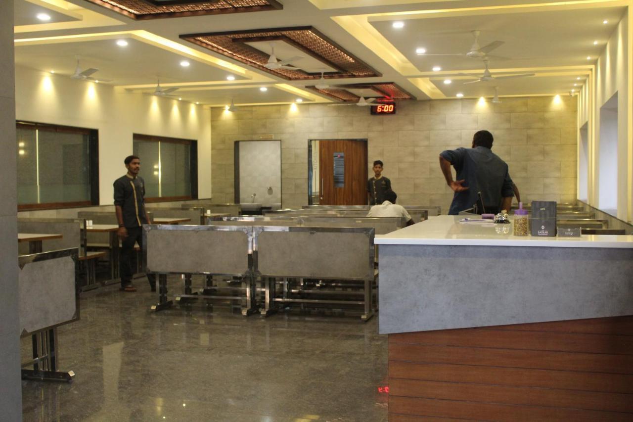 Hotel Satkar Chhatral Kültér fotó